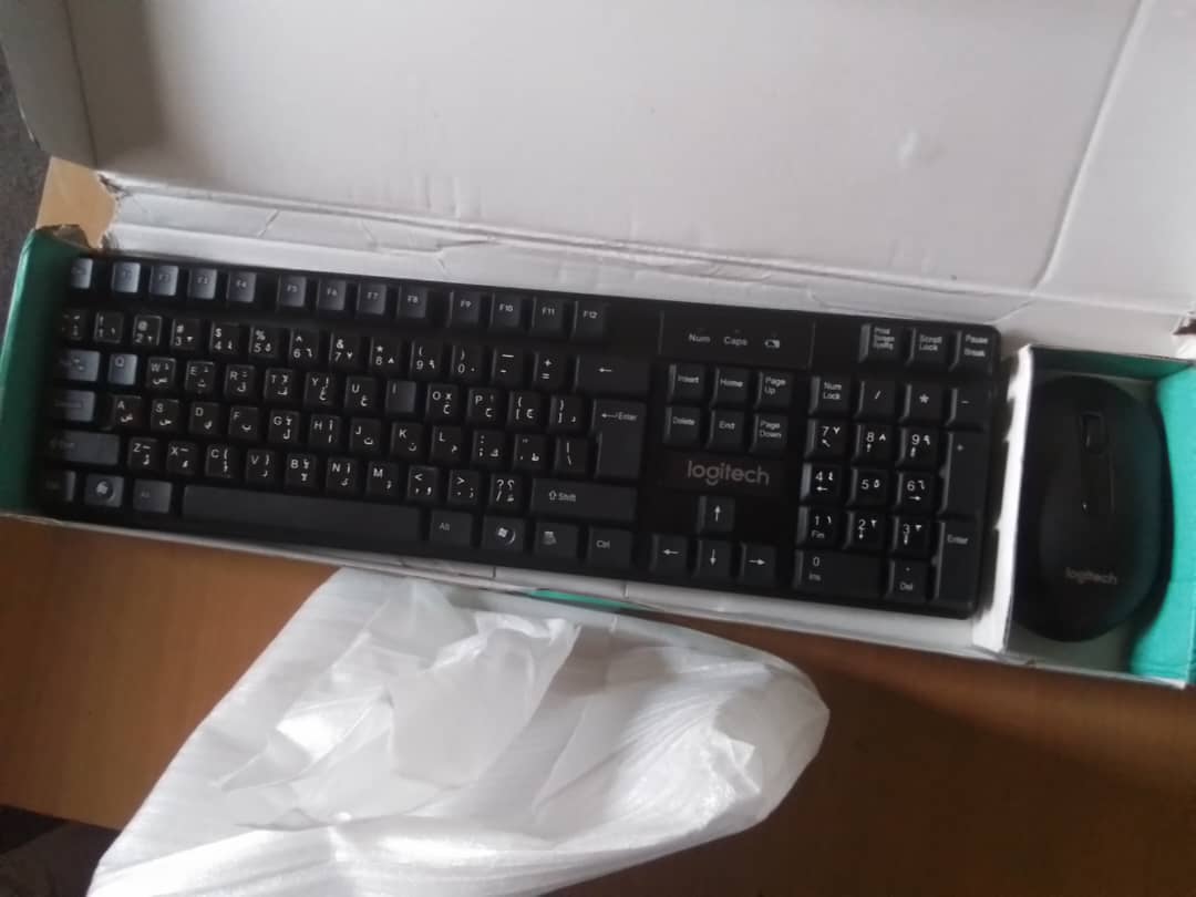 Logitech Wireless Keyboard & Mouse Logitech Wireless Keyboard & Mouse